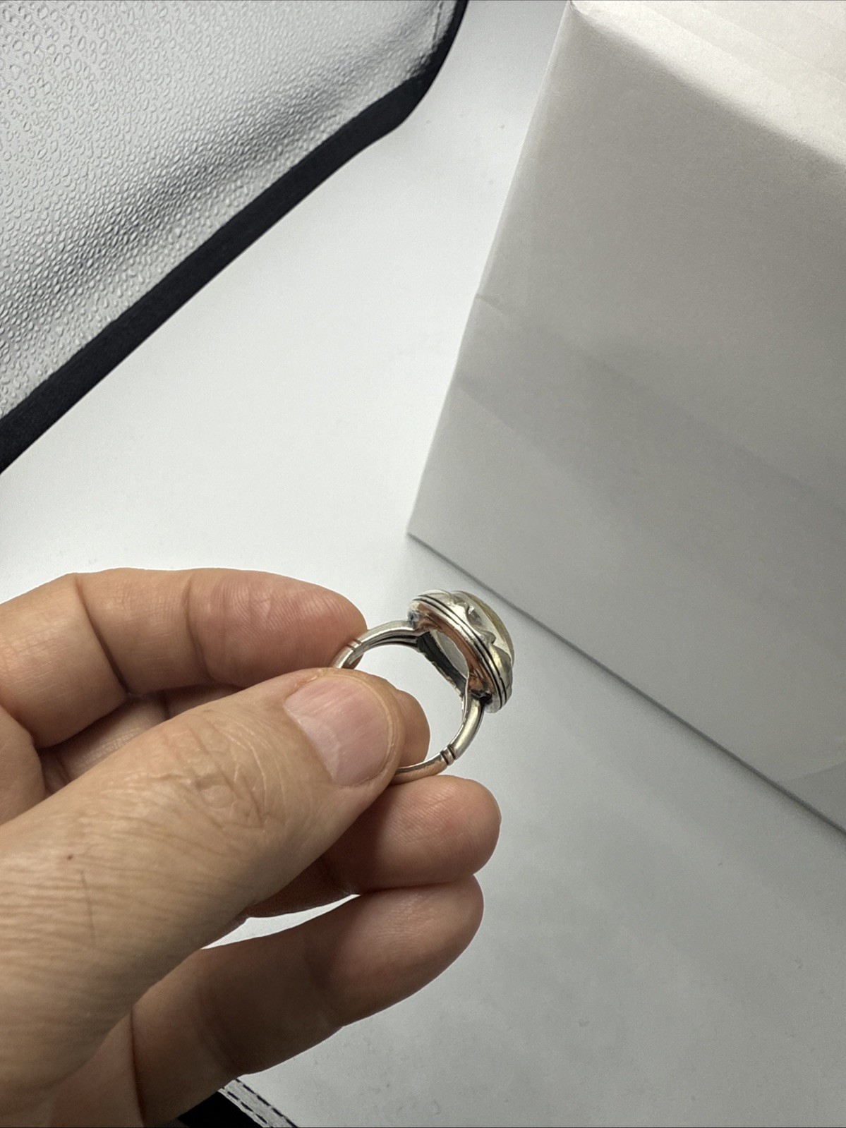 HAND ENGRAVED MEN’S RING مُلكُ الله ON A DOUR NAJAF نقش يدوي على النجف