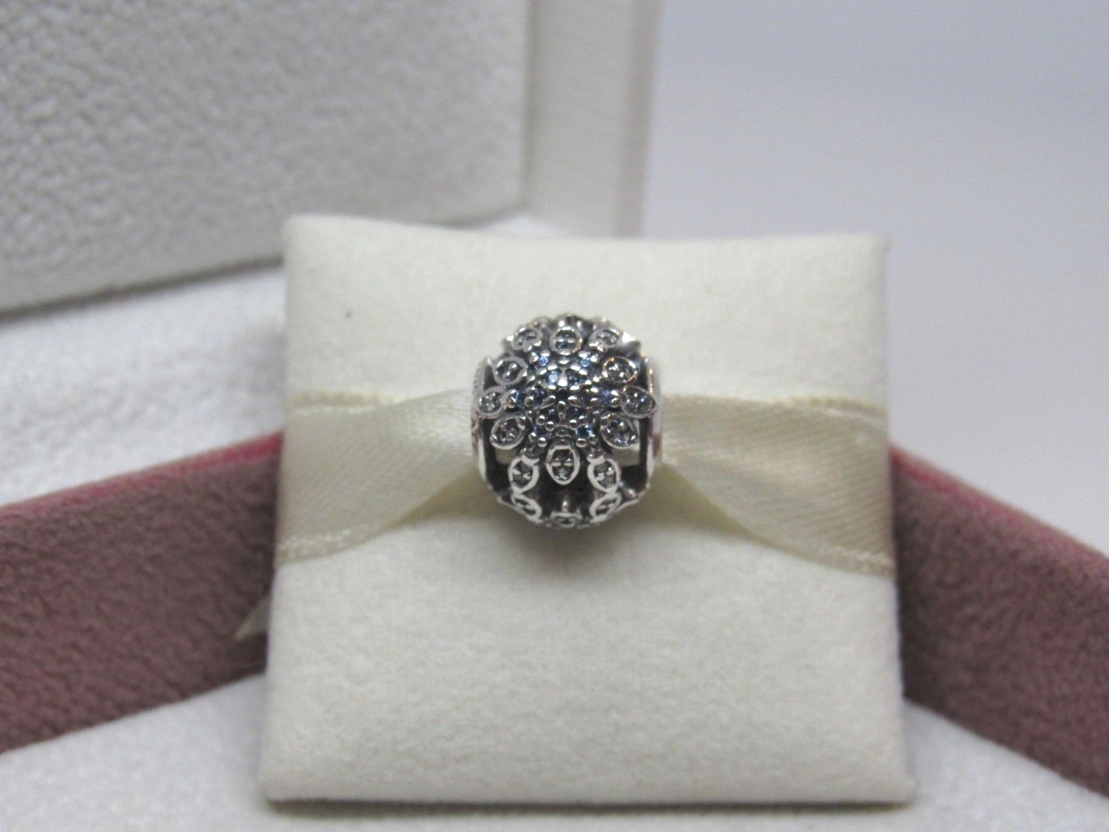 New NO BOX Pandora Crystalized Snowflakes Charm 791760NBLMX Holiday Winter