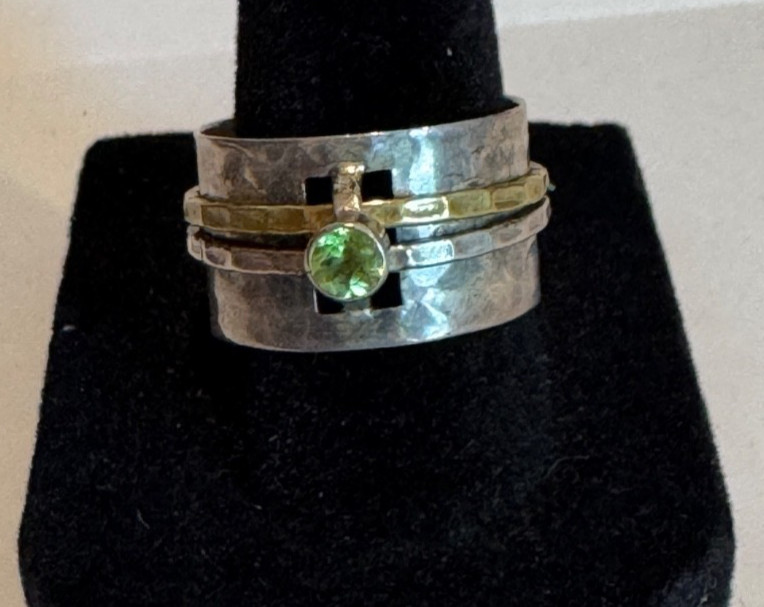 Artisan Style Hammered Spinner Ring Size 8 Mixed Metal Green Stone Wide Band Boh