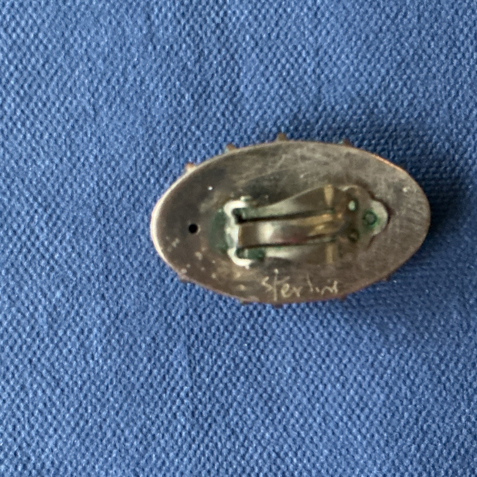 Baharal Gnida Buttonline Clip Earrings