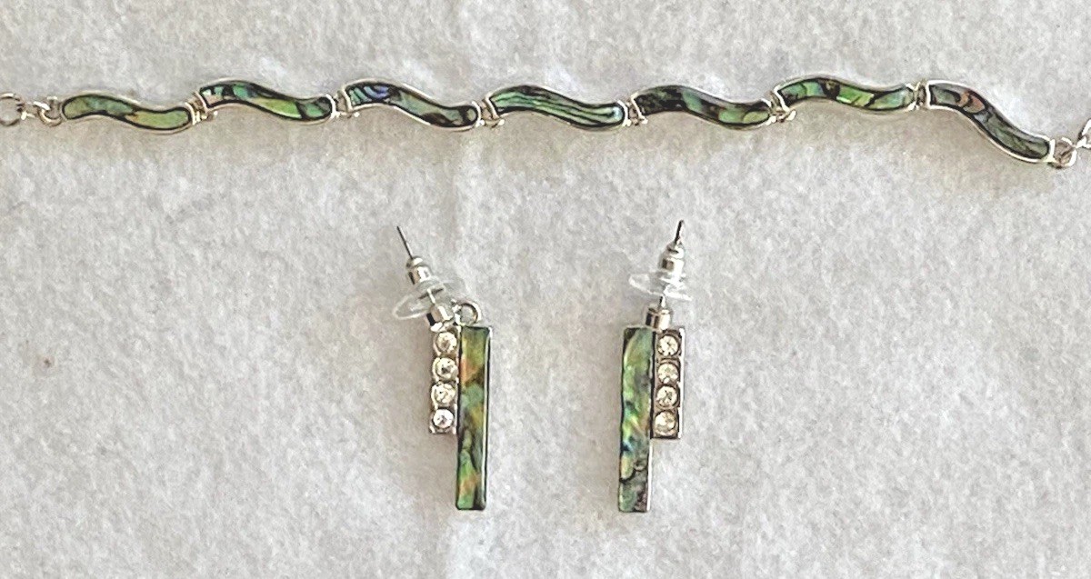 Abalone Shell In Silver Alloy Link Bracelet & Matching Earrings