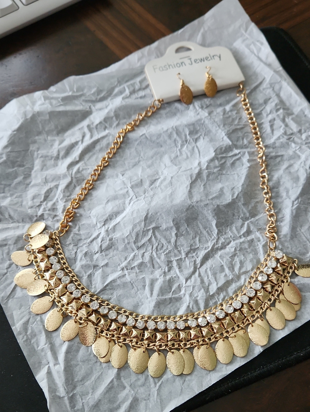 NEW Golden Shimmering Contemporary Fashion Jewelry Earring & Layer Necklace Set