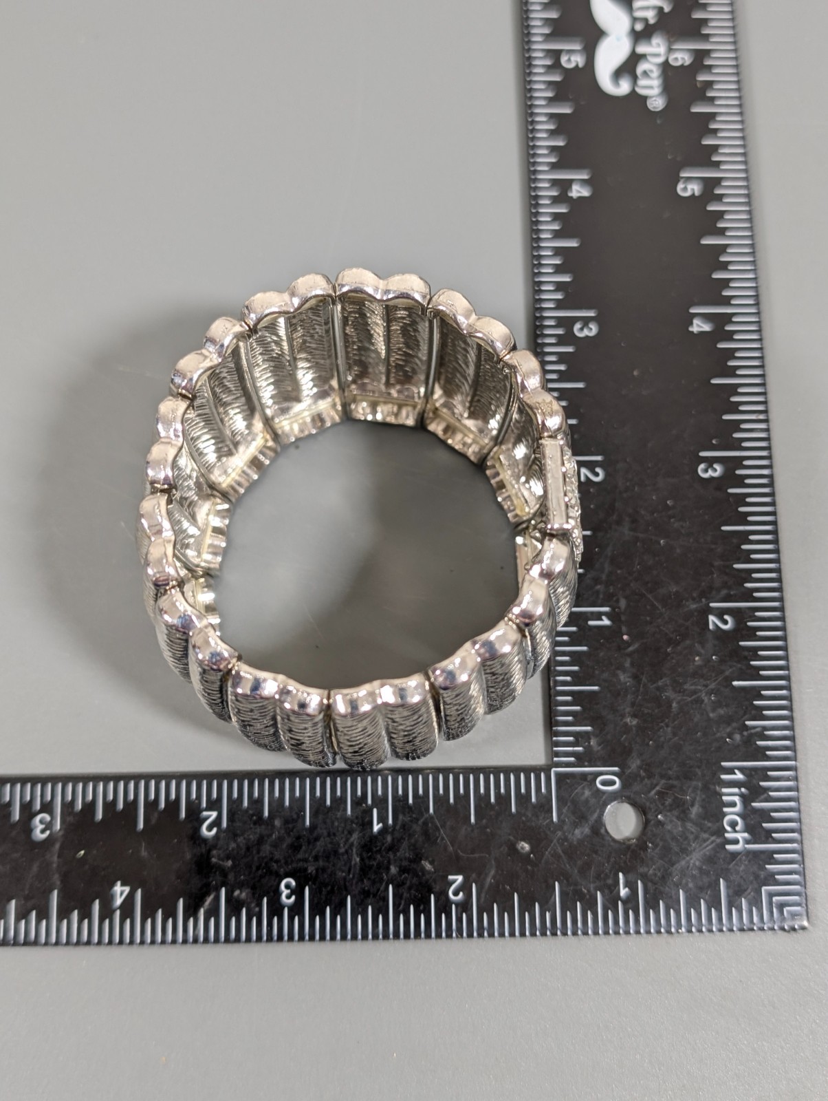 Wide Silver Tone Rhinestone Bracelet Textured Stretch Modernist 6.5 in