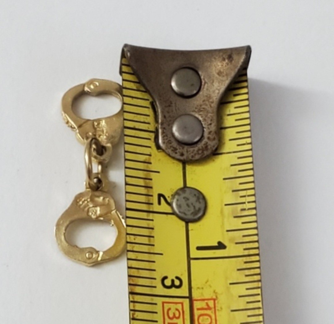 Vintage Rembrandt Solid 10K Yellow Gold Handcuffs Charm Pendant RJC 10Kt 1.35g