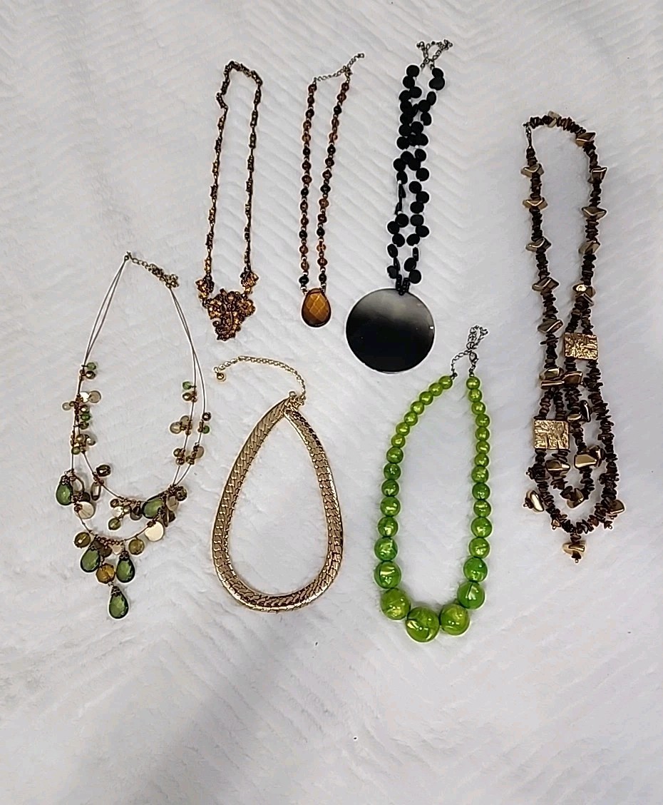 Lot of 7 Necklaces Bundle Lot BUYER’S DELIGHT Very Nice!