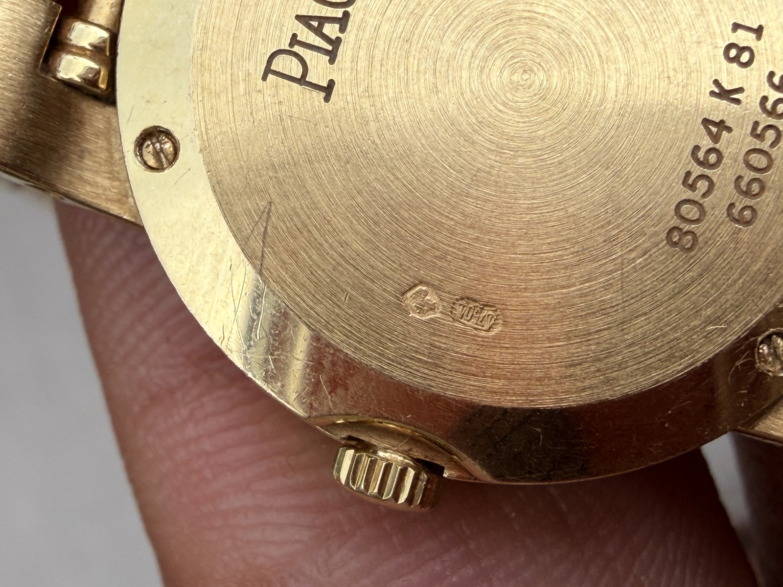 Piaget Dancer 80564 K 81 – 18k Gold, Quartz ladies watch