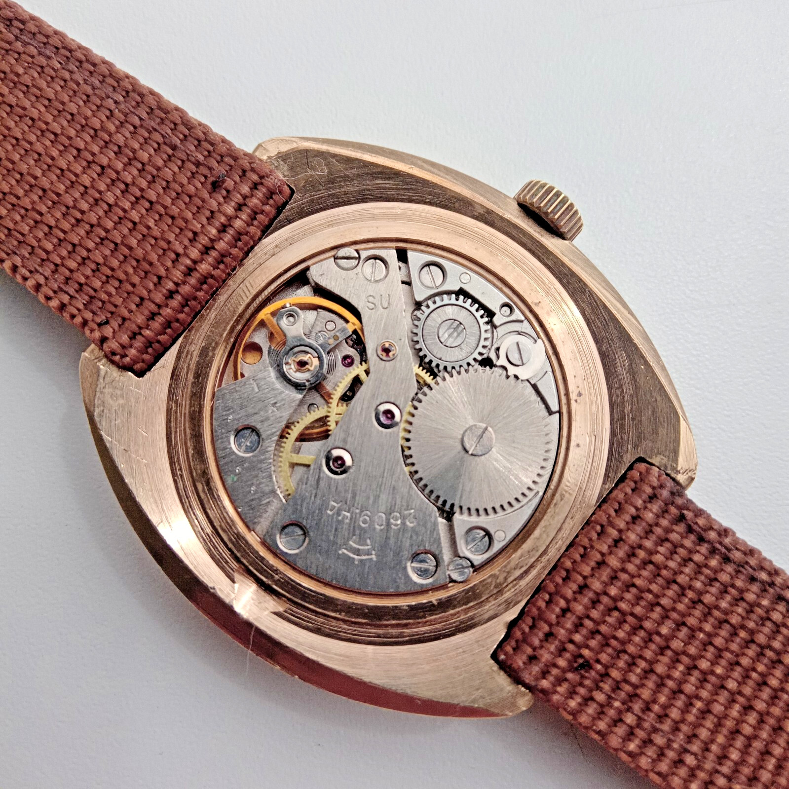 Vintage Soviet men’s mechanical watch “Raketa Big Zero.” 19 jewels. Running.
