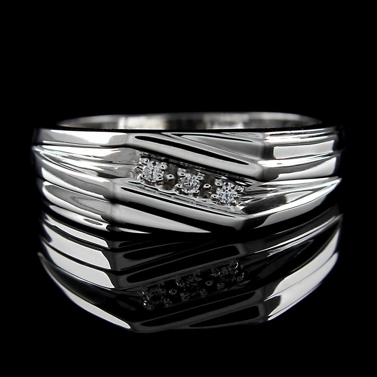 $199 Men’s Ring in Genuine Round White Diamond (0.10Cts) Free Size