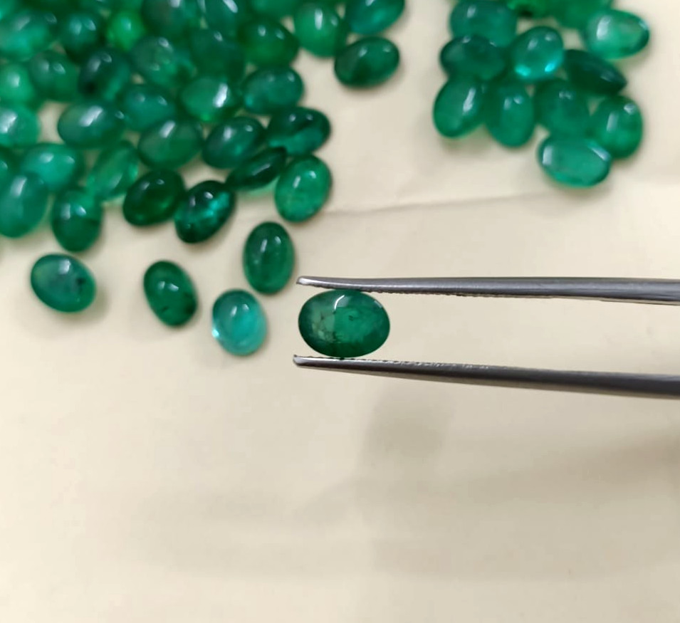 Natural Emerald Oval 3×5 mm Cabochon Loose Gemstone Polished for Ring Pendant
