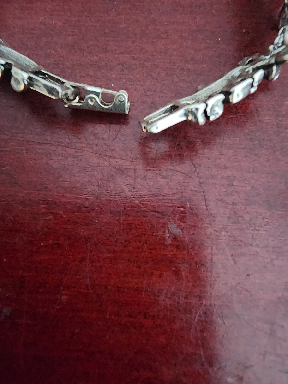 VINTAGE STERLING SILVER NOAH’S ARK LINKS BRACELET. 7″