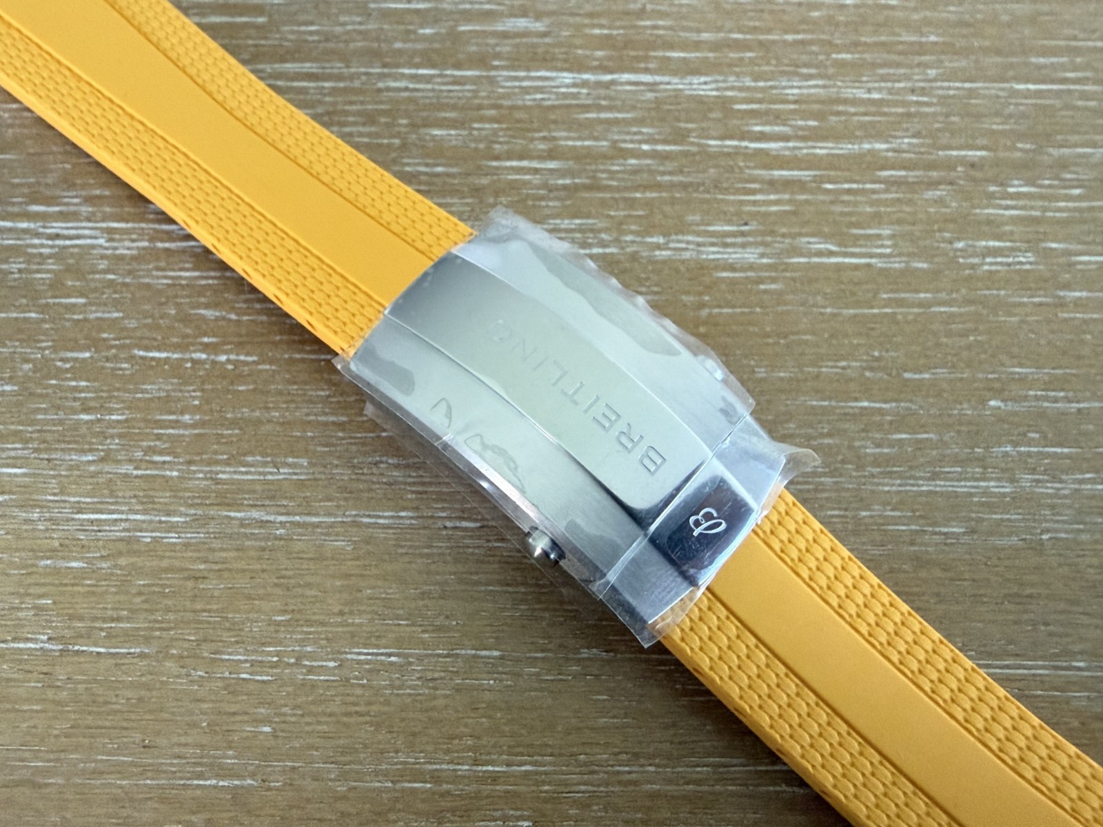 Breitling SuperOcean Diver Pro Yellow Rubber Strap Buckle A17375 22-18mm 364S