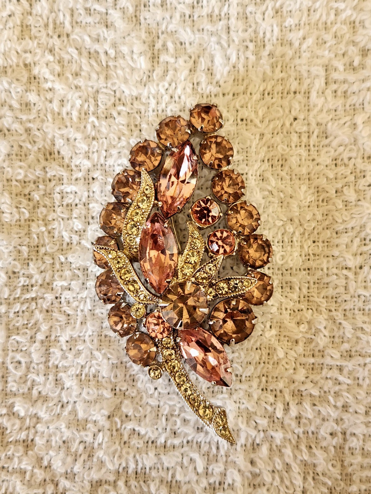 Vintage Eisenberg Ice Pink Rhinestone Leaf Brooch Signed
