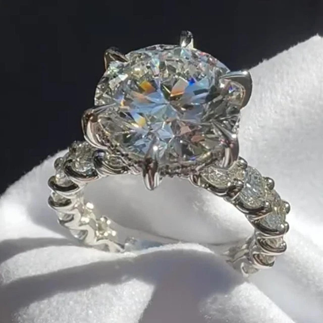 4CTW Round Cut Moissanite Engagement Ring 925 Sterling Silver 14K Vermeil Gold
