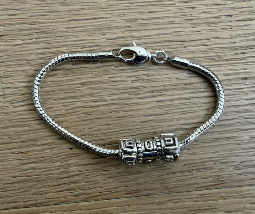 BRACELET Youth Silver Tone W 3 Slide Beads, Charm Style, 6.5 in. pristine cond.
