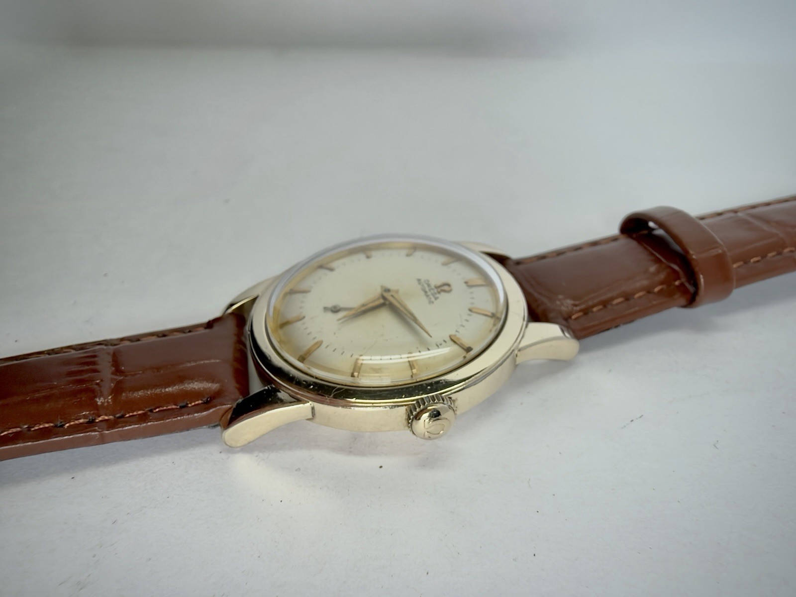OMEGA Bumper Automatic 17J 14k Gold Filled Leather Strap