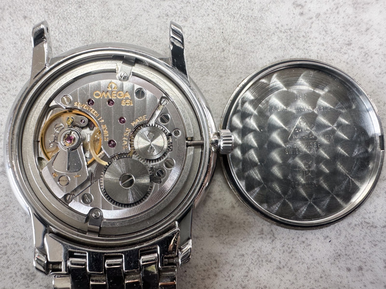 [FULL SET] OMEGA Deville Prestige 4520.31 Cal.651 Hand Winding Men’s Watch 35mm