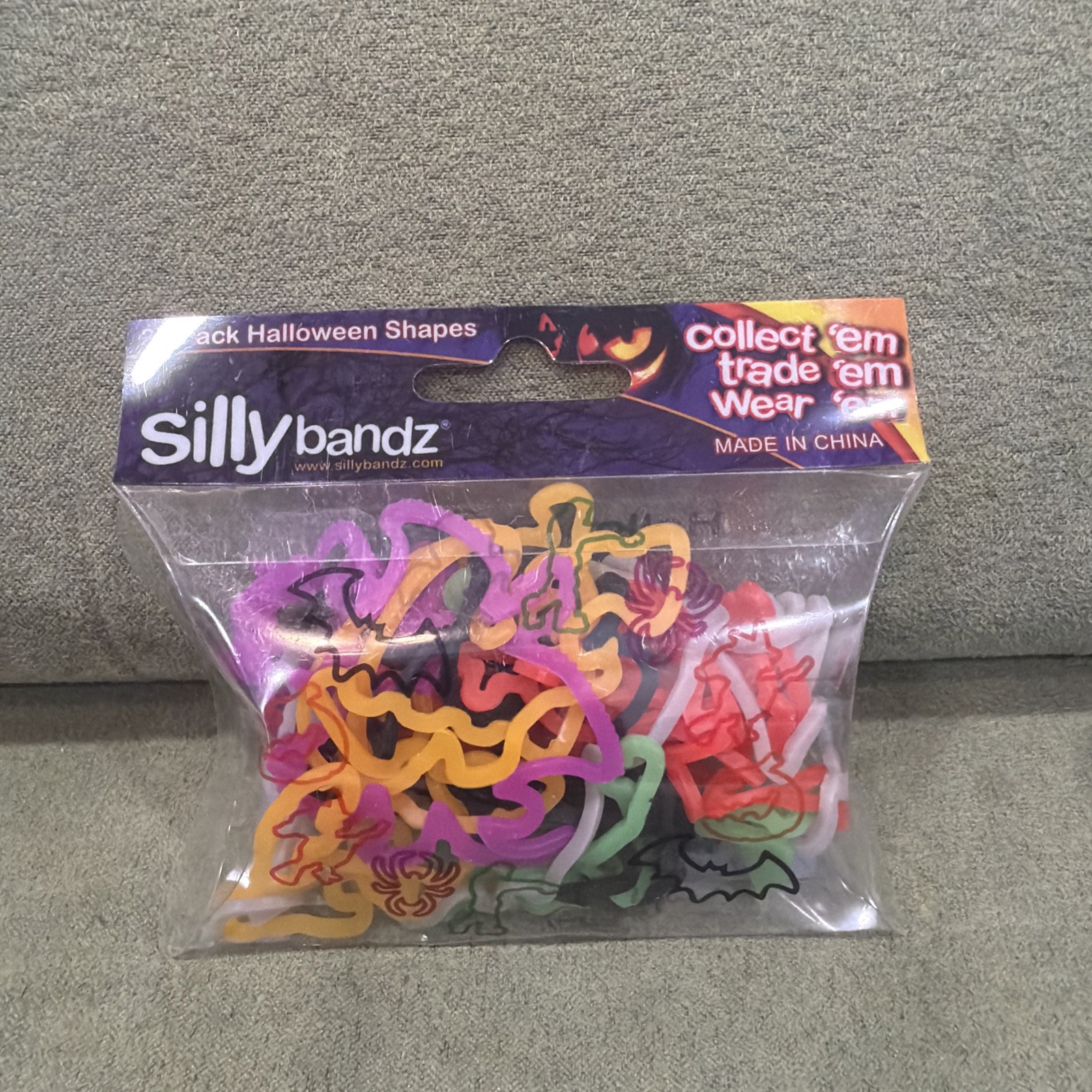 Silly Bandz Elastic Silicone Bracelets Halloween shapes Bands PARTY Favors NEW
