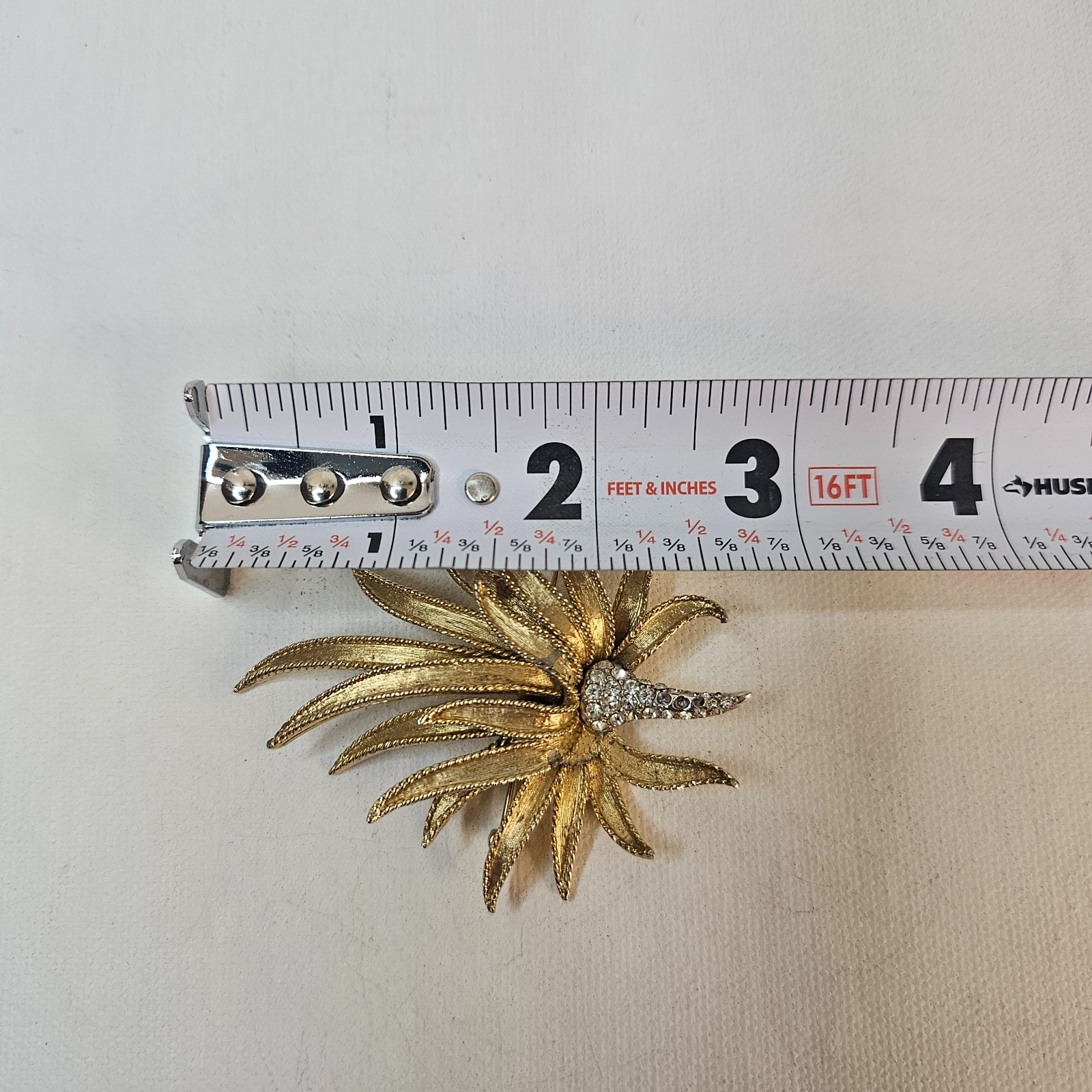 Boucher 7942P Leaf Bouquet Brooch Flower Plant GoldTone Clear Rhinestone Damaged