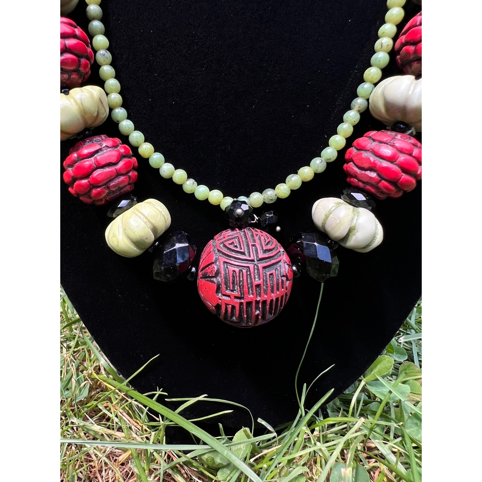VTG Chinese Carved Cinnabar Jade Bowenite Beaded 2 Strand Statement Necklace