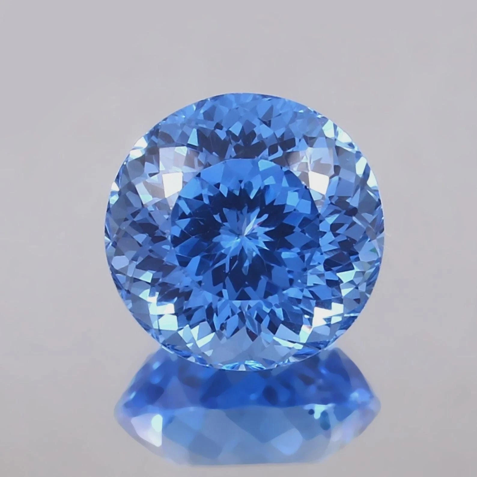 Natural Santa Maria Blue Aquamarine 12×12 mm Round Cut Gemstone Certified