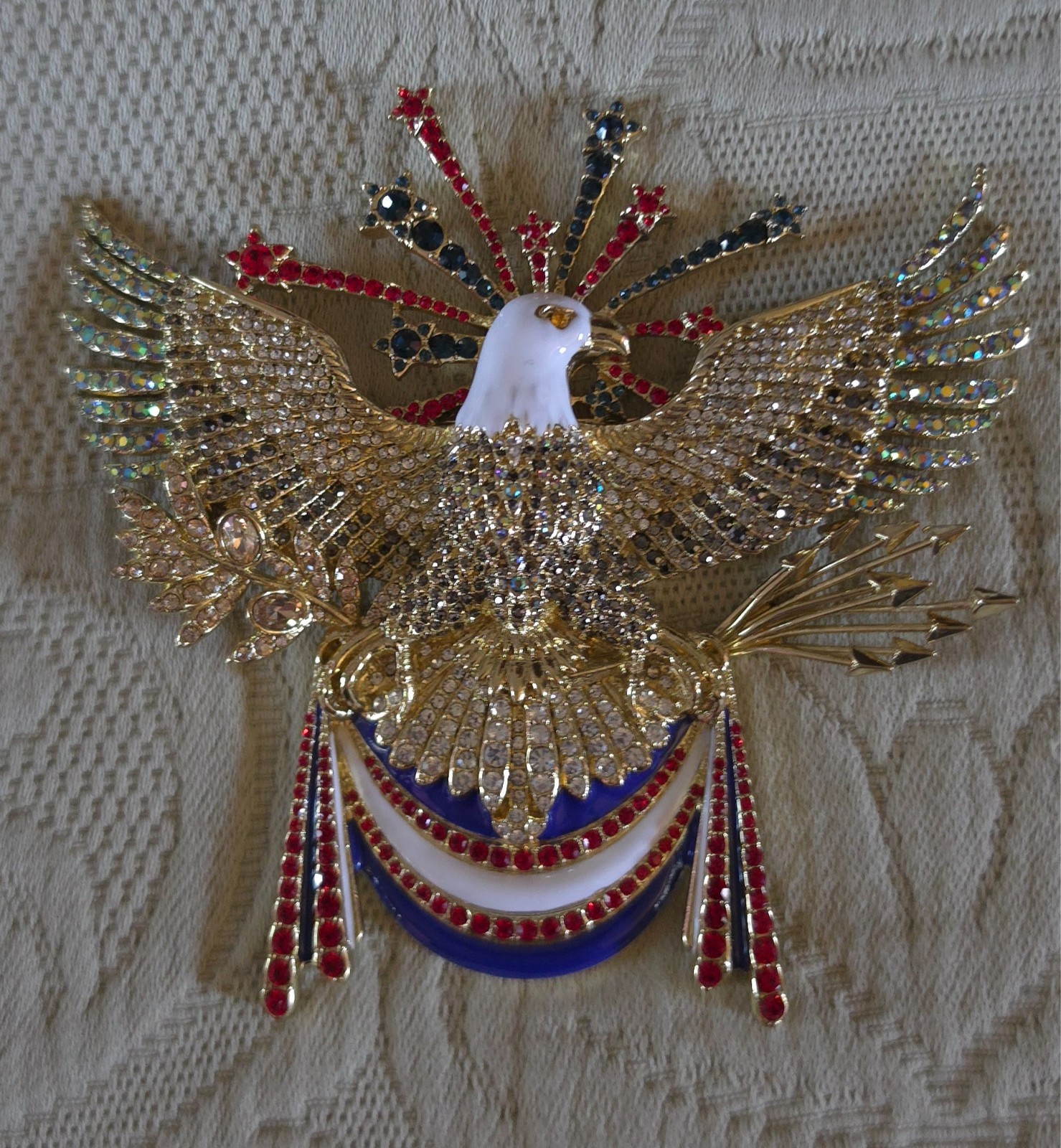 New Heidi Daus Pin Brooch American Eagle Freedom Reigns Patriotic USA 4th July
