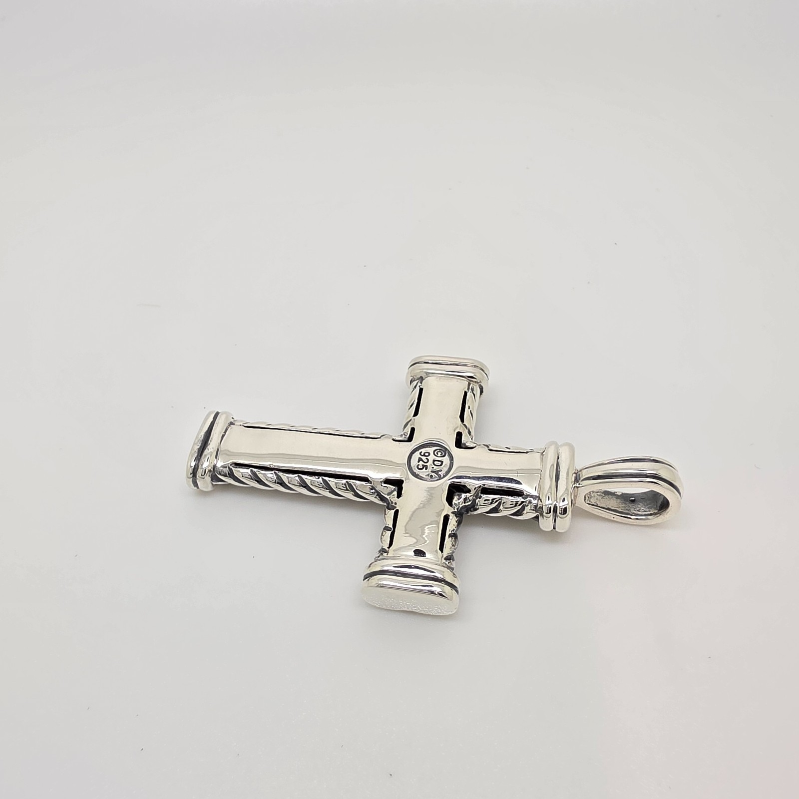 David Yurman Sterling Silver Black Diamond Chevron Cross w/ 20″ inch Chain