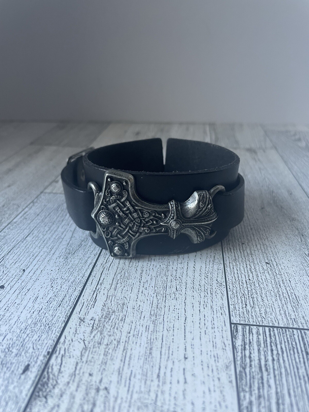 VERA PELLE Black Leather Made In Italy Bracelet W/ Pretty Metal Statement Piece