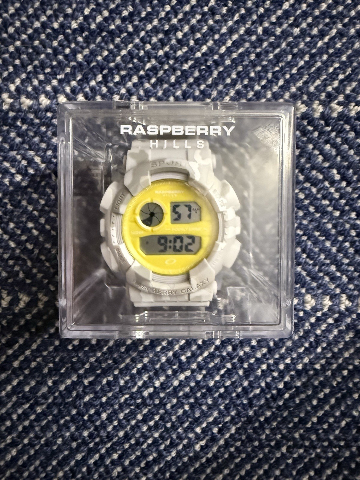 GV Gallery Raspberry Hills GV Shock White Camo Brand New