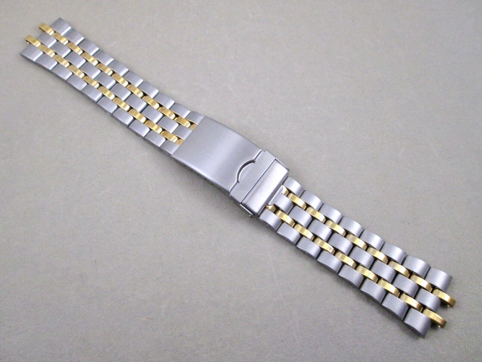 2.5mm 10mm 22mm lug size men’s st. steel watch band two tone fold over clasp