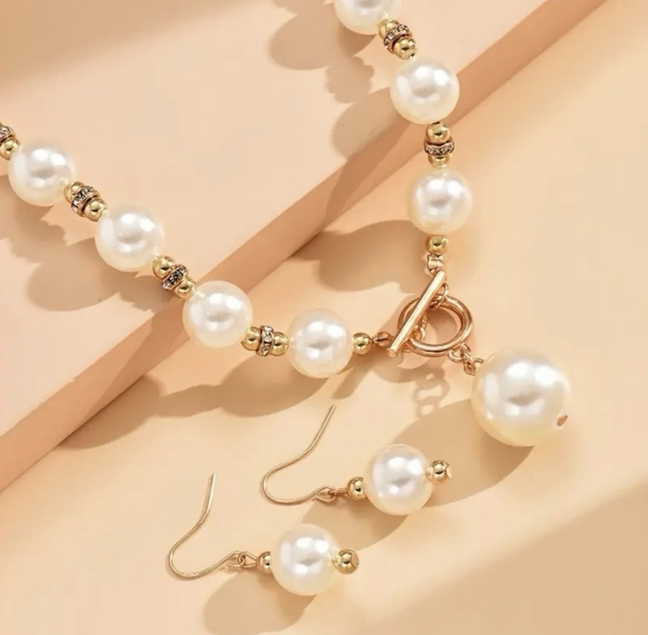 1 Pair of Elegant Earrings + 1 Necklace Jewelry Set for Women