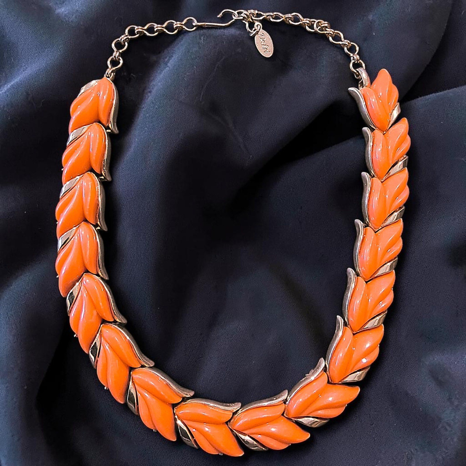 Vintage Dafri Orange Thermoset Lucite Leaf Choker Necklace Mid Century MCM 15″