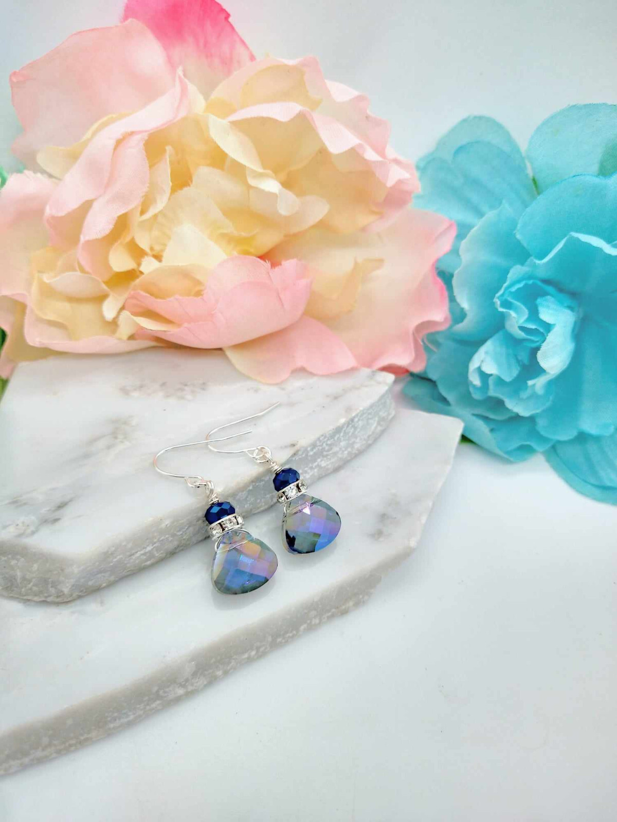 Blue Teardrop Crystal Silver Dangle Earrings, Women’s Fashion, Sparkling Drops
