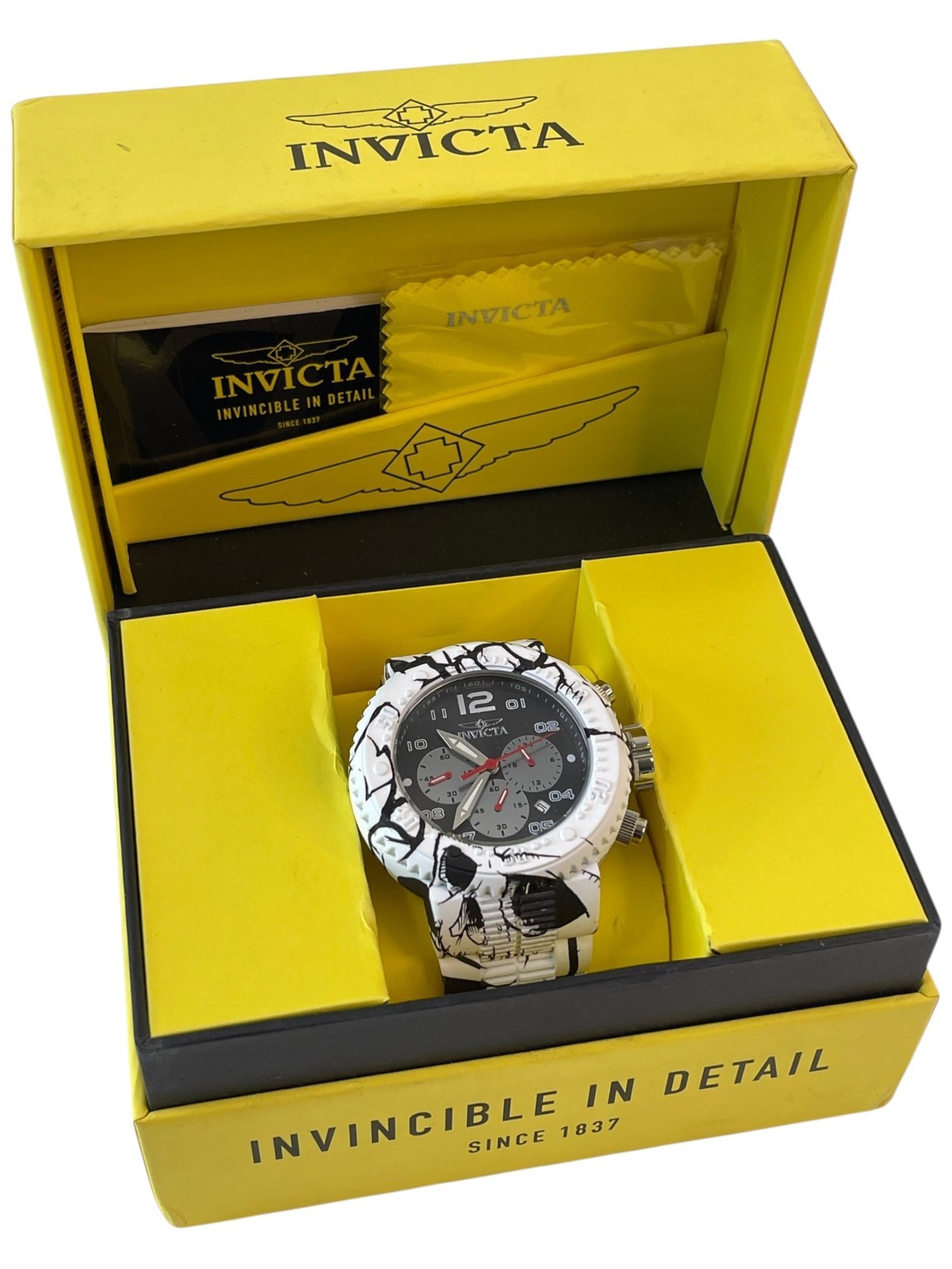 Invicta Pro Diver 43232 Chronograph Black & White Men’s Watch $1095 – New in Box