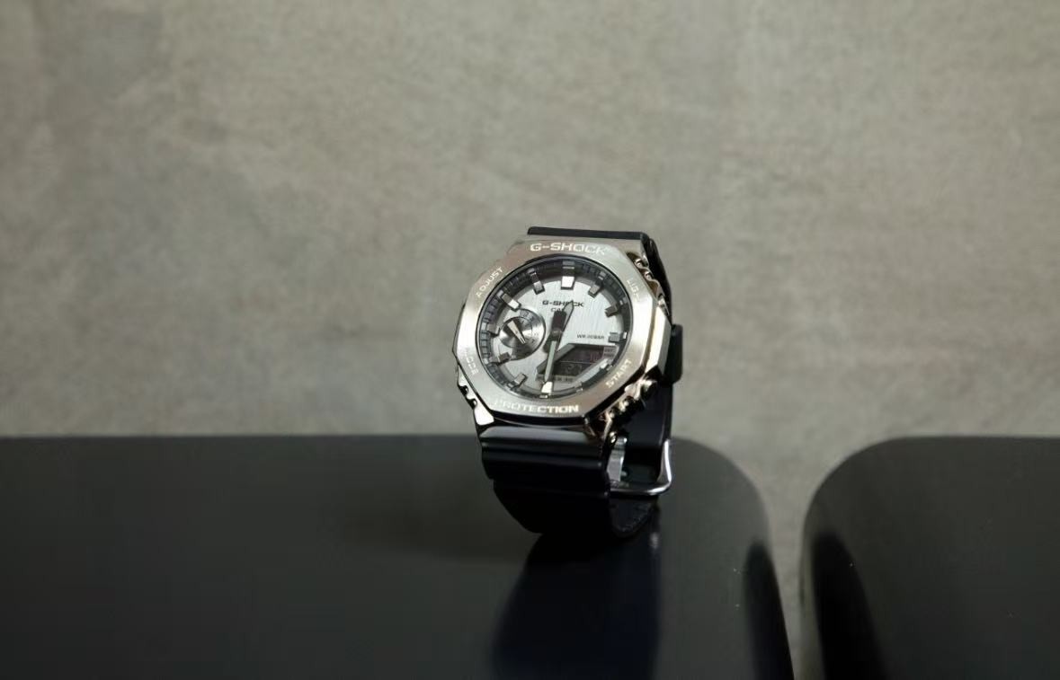 Casio GA2100 G-Shock Silver Case Black Dial Sports Watch With Box