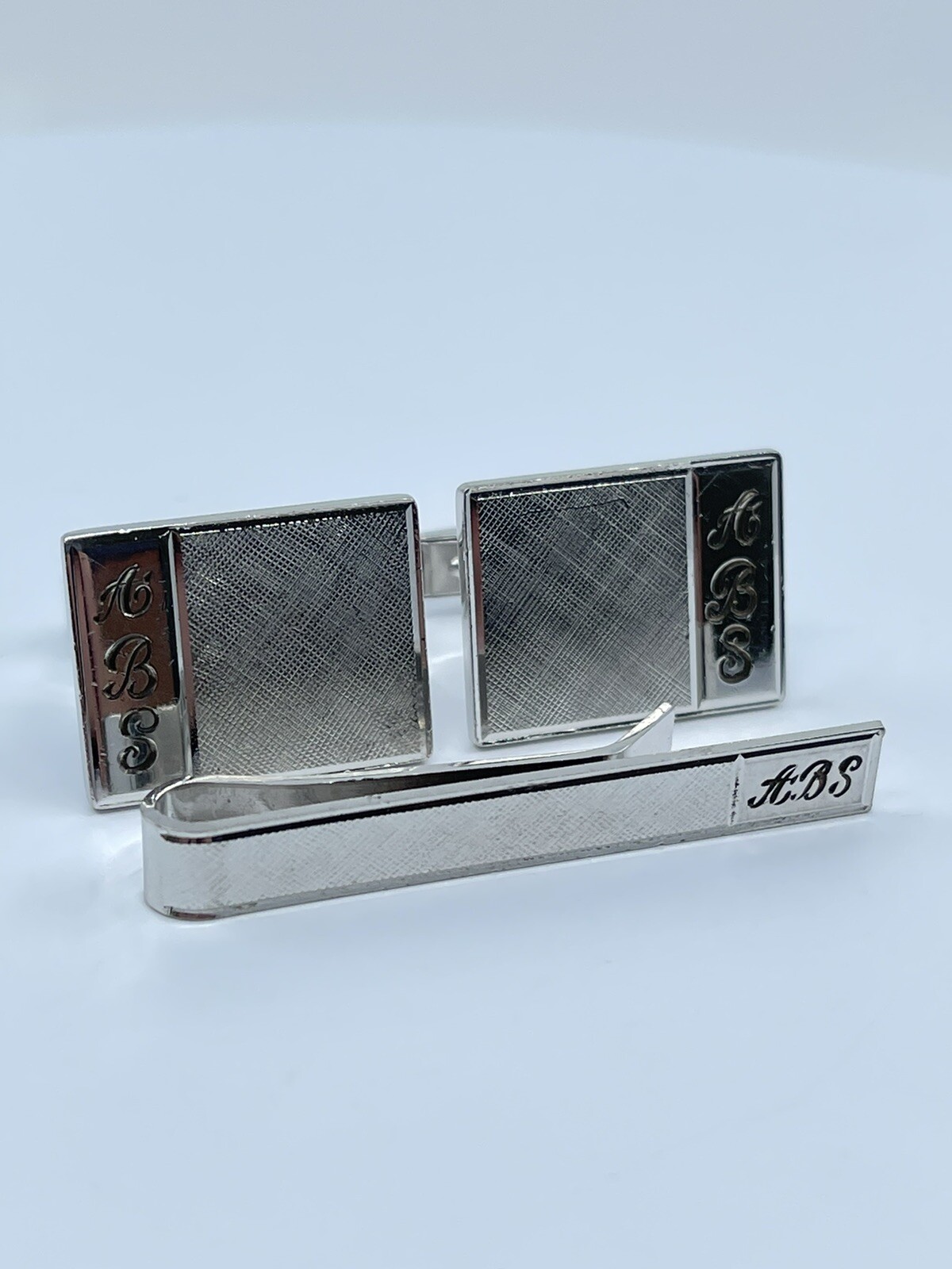 Arthur Anderson Monogram ABS cufflinks and tie clip set sterling 7/8″