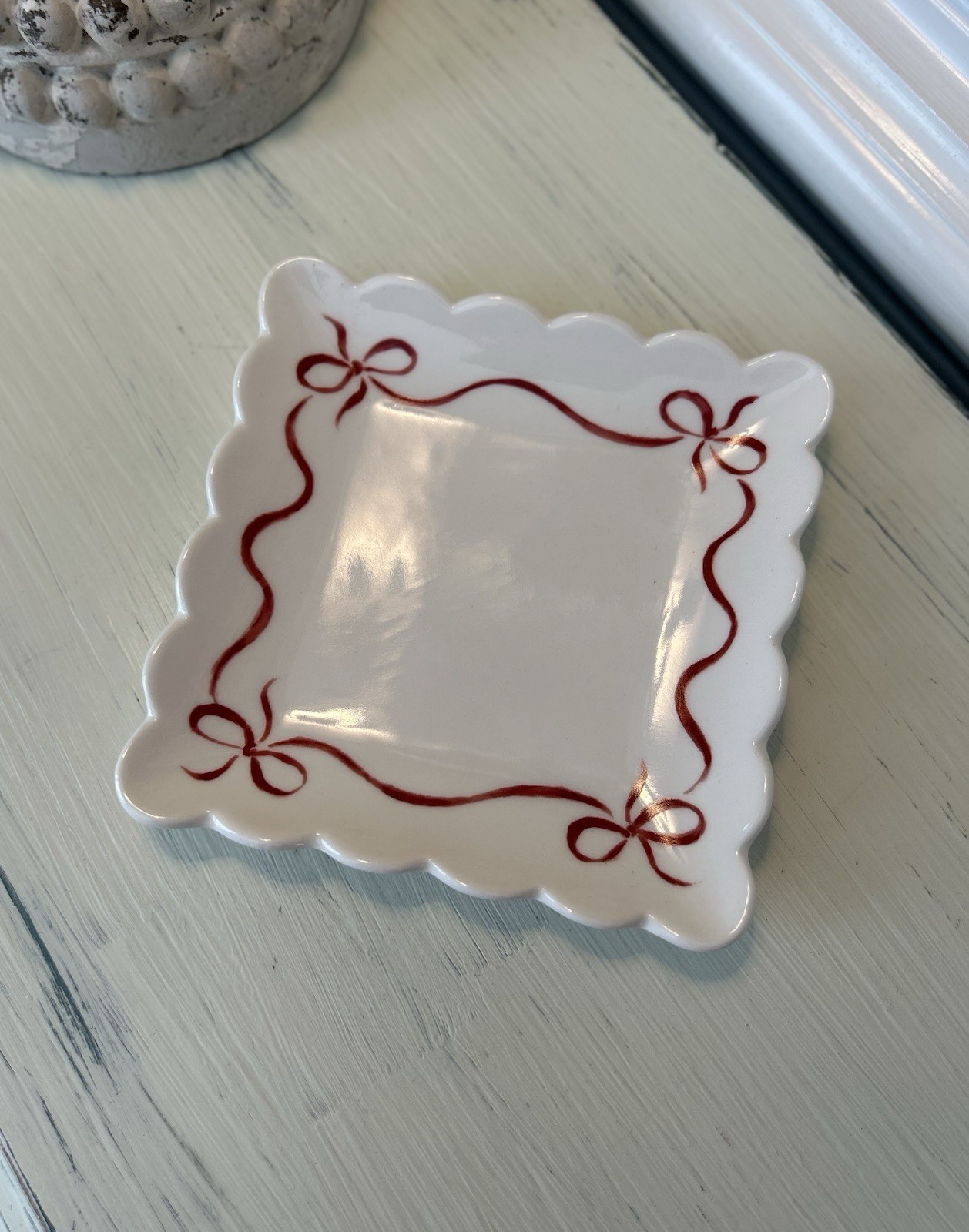 Mark & Graham Bow Ceramic Catchall Tray Small Red White No Mono NWOT READ
