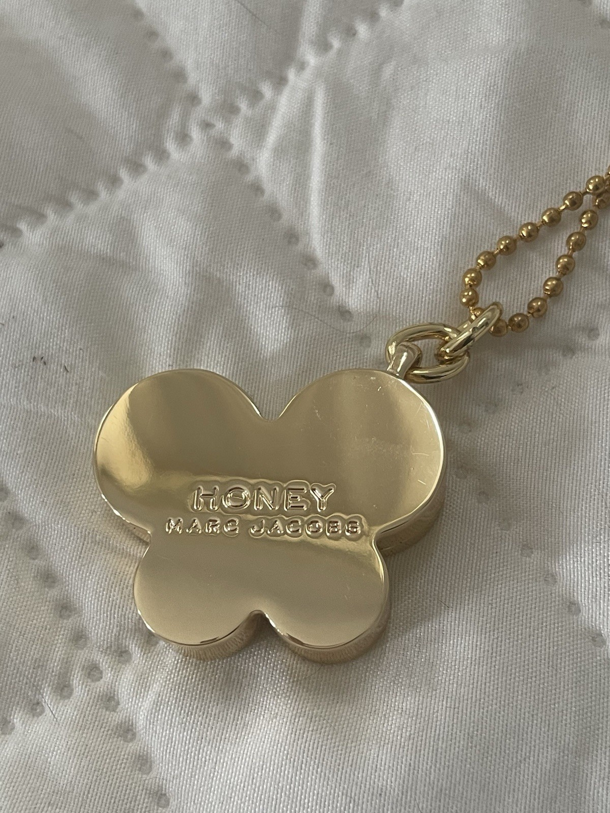 MARC JACOBS HONEY 0.75g SOLID PERFUME NECKLACE (NO BOX)