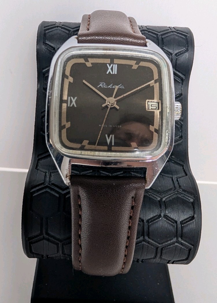 Mechanical men’s wristwatch RAKETA 2614 H.Made in the USSR.