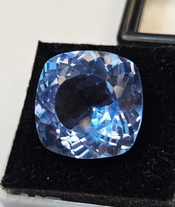 VVS Quality Sapphire Blue Cushion Cut 10-12 Ct For Pendant Making Loose Gemstone