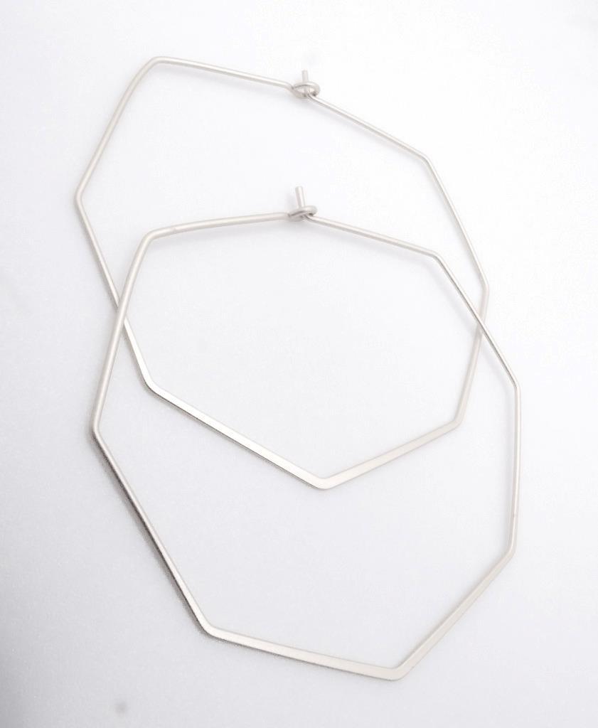 GORGEOUS Lightweight Mat Silver Thin Wire Organic Octagon Threader Hoop Earrings