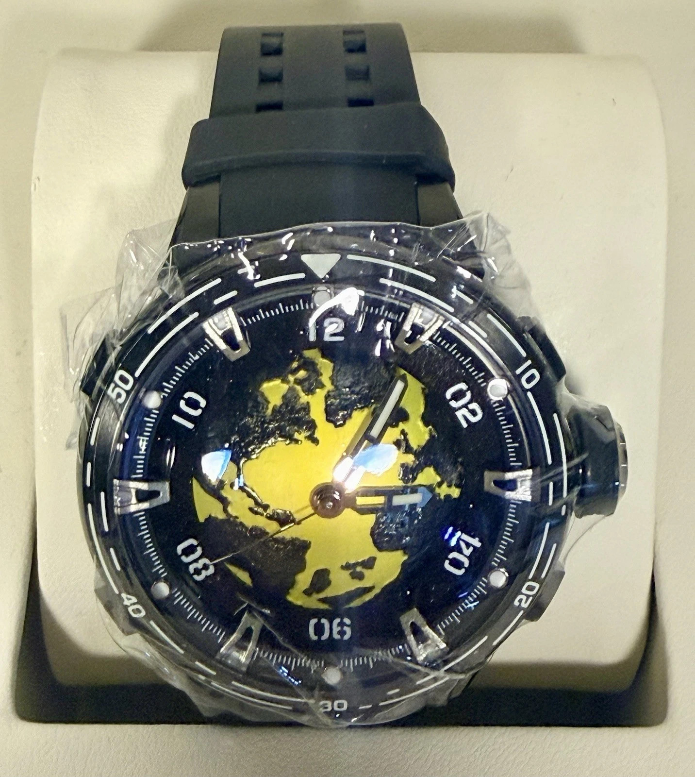 70115 Invicta Objet D Art Automatic Black 40mm Luxury Watch Vault Bundle