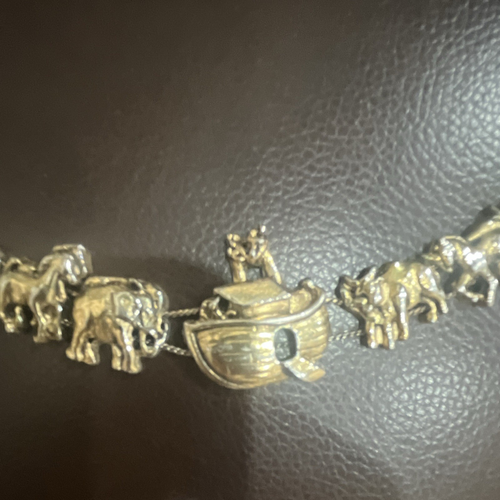 Vintage Yechang Gold Tone Noahs Ark Cable Chain Bracelet with Clasp