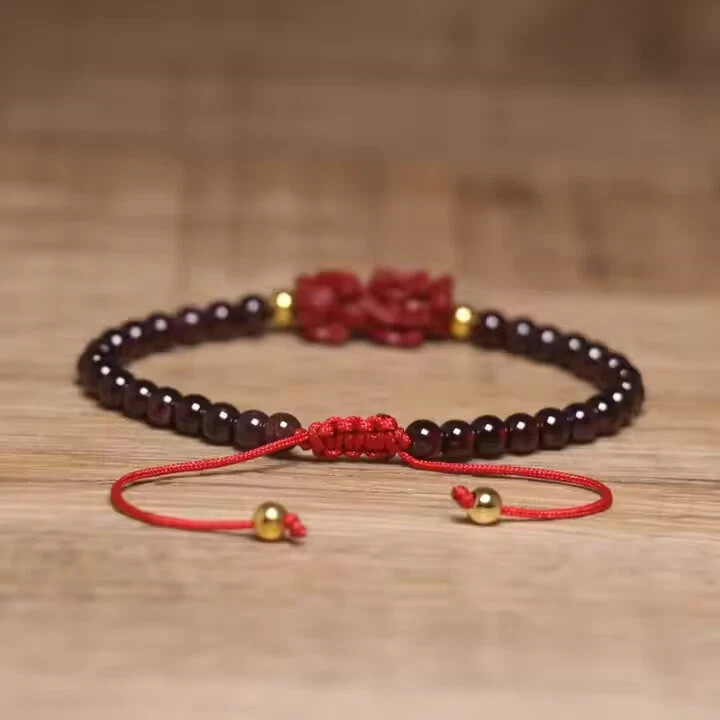 Natural Garnet Pixiu Crystal Gemstone Bead Bracelet for Good Luck Success Wealth