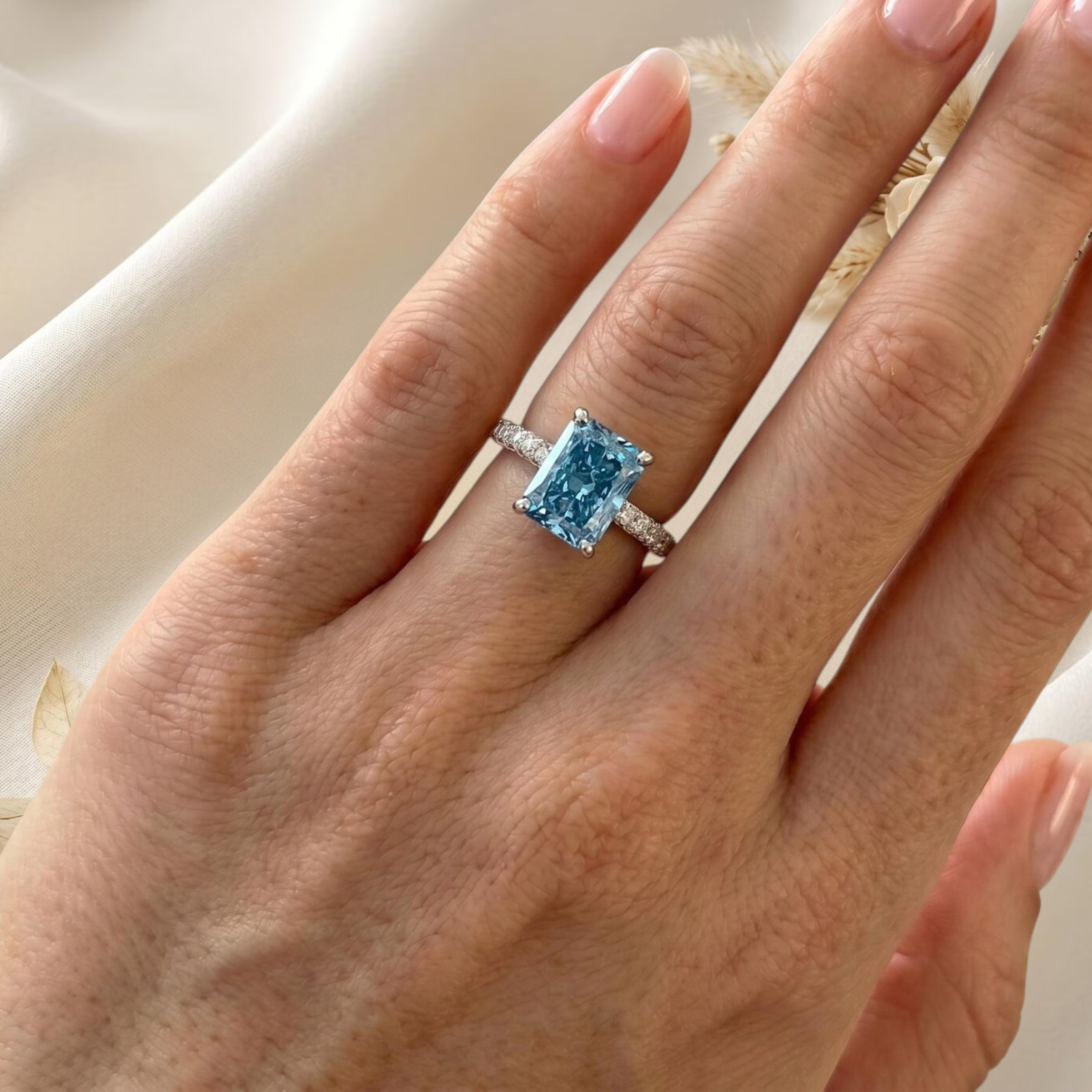 950 Platinum IGI Lab Grown Diamond Ring Fancy Intense Blue 3.50 Ct Radiant Cut