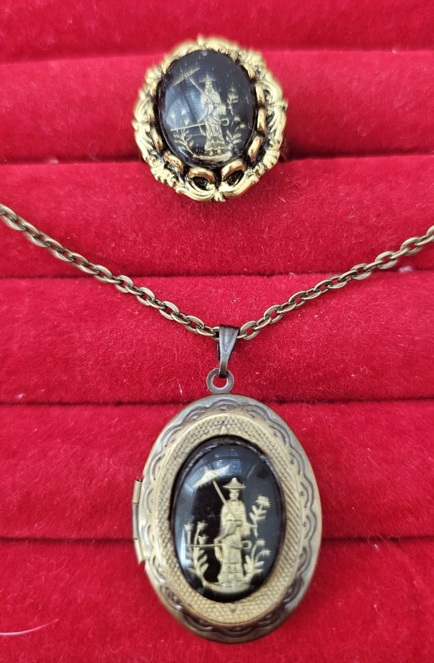 Japanse Geisha Asian Black Gold Tone oval Cab Ring Vintage Custom Pendant Set