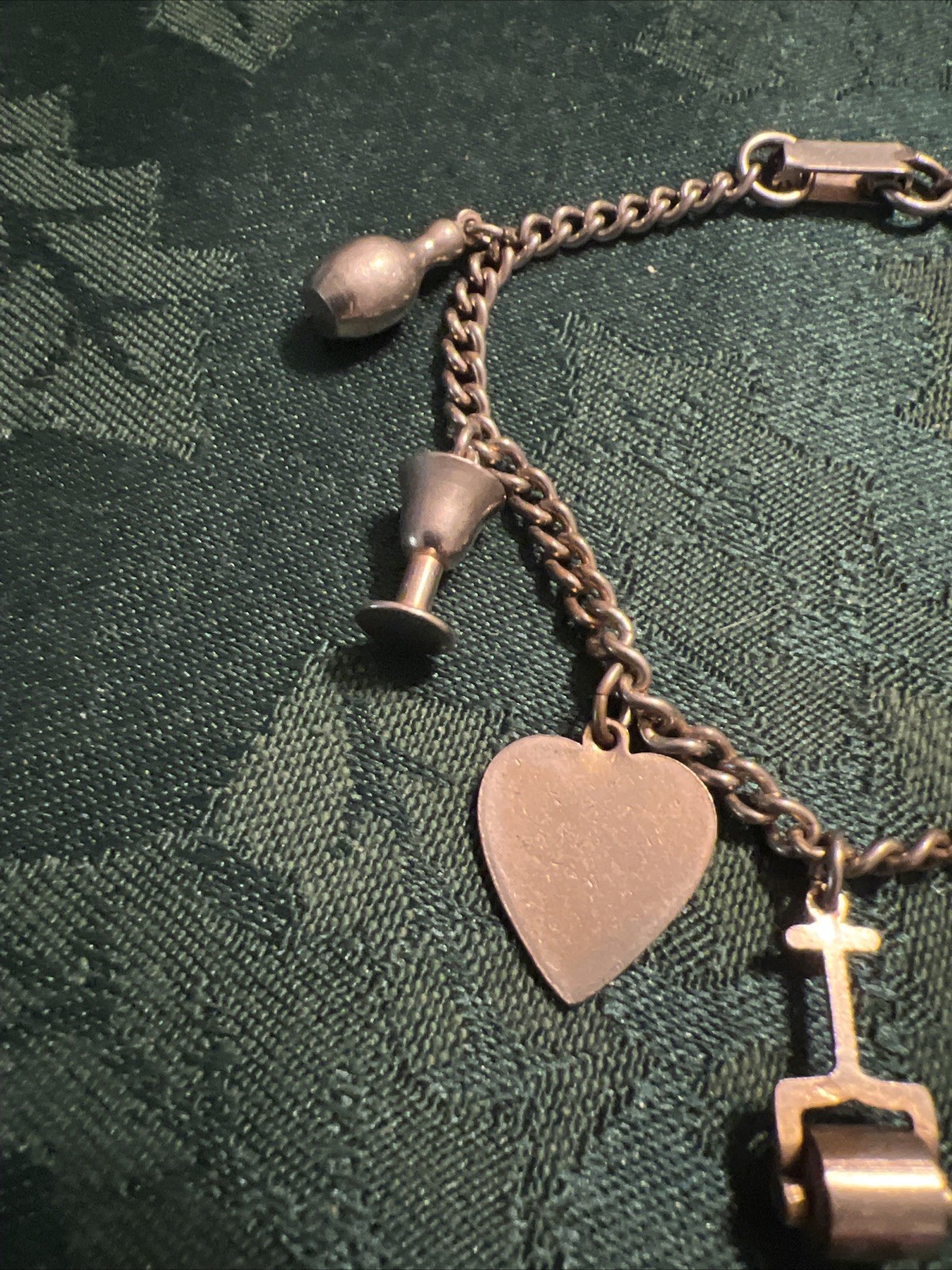 Vtg SILVERTONE Charm Bracelet 7” Heart Clover Thimble
