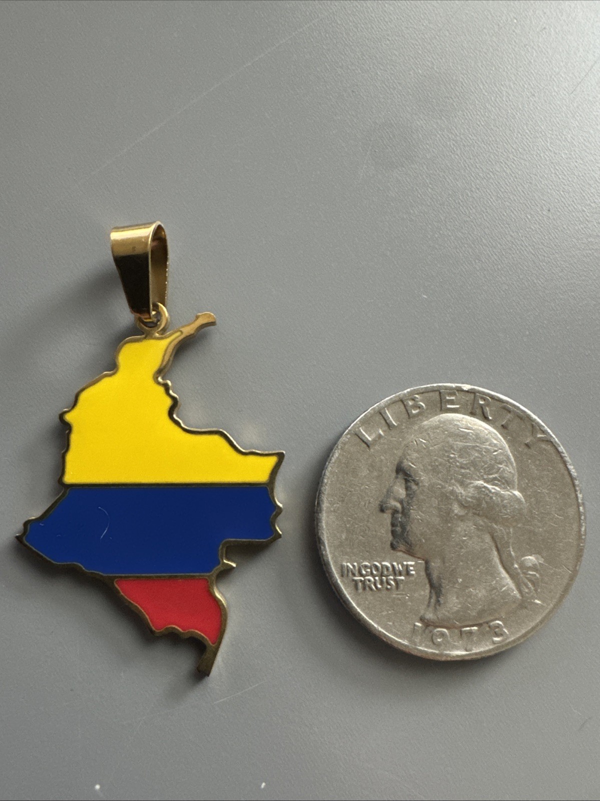 Map Flag Colombia Pendant Stainless Steel Silver Tone 18” Chain Gold Tone