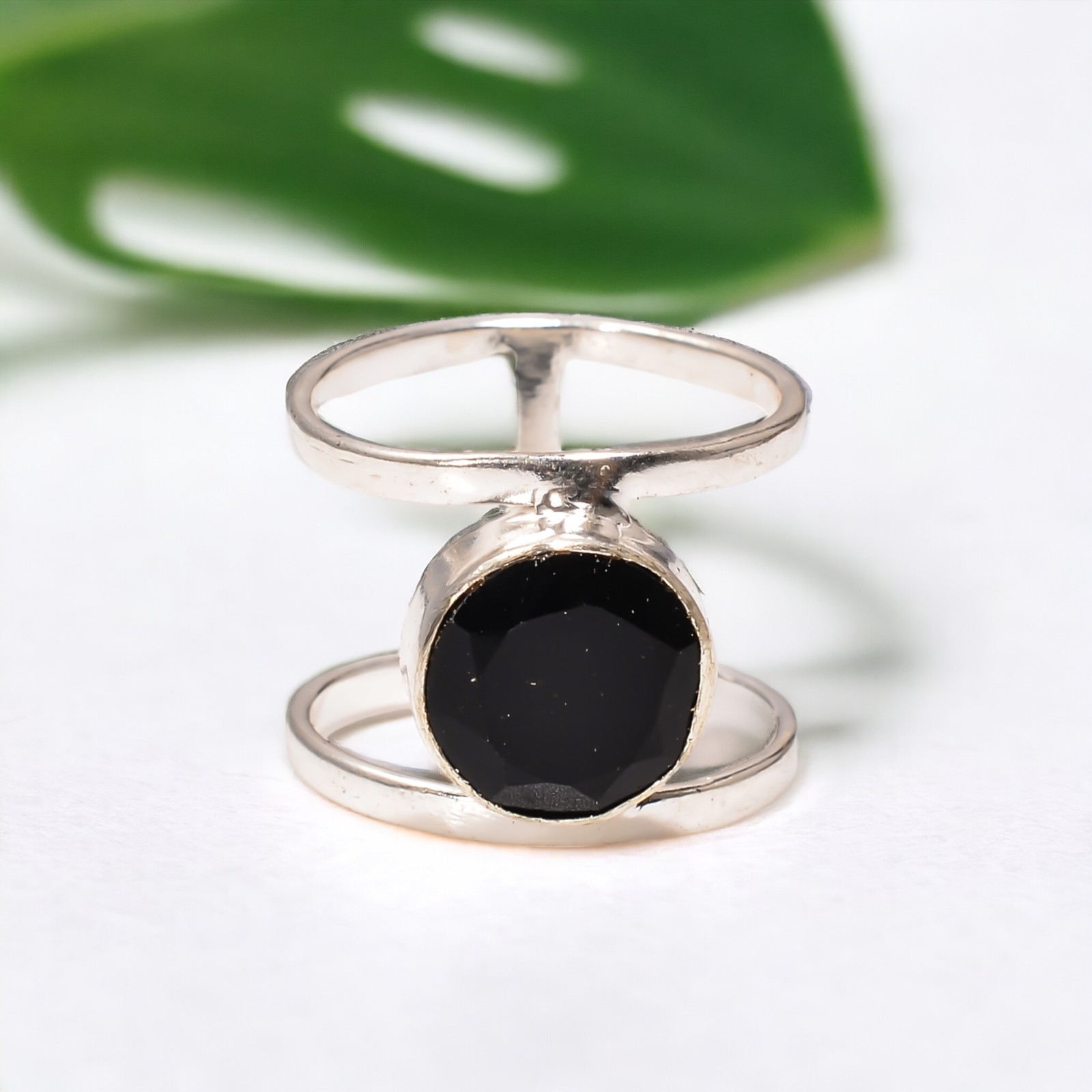 Black Onyx Gemstone 925 Silver Minimalist Band Daughter Root Chakra Ring Jewelry