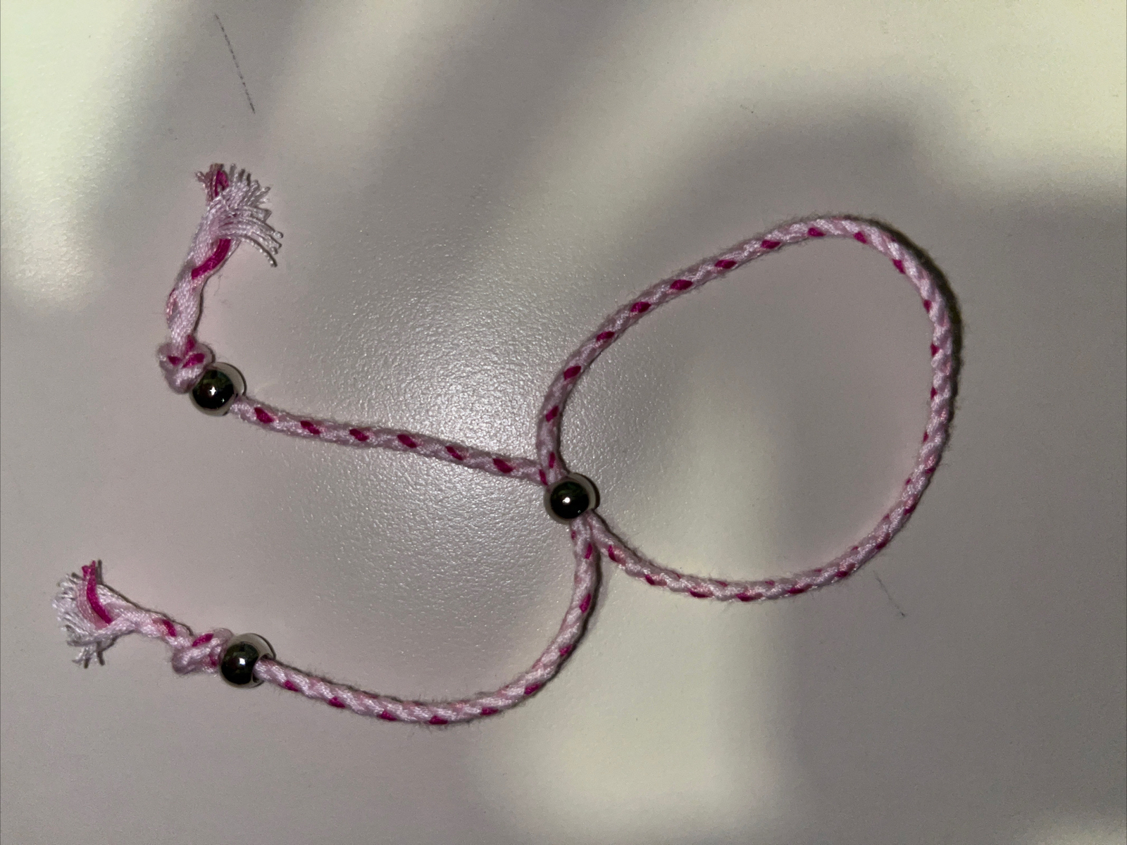 NEW BOHO BRAIDED THREAD FRIENDSHIP BRACELET ADJUSTABLE COLOR FUCHSIA WHITE PINK