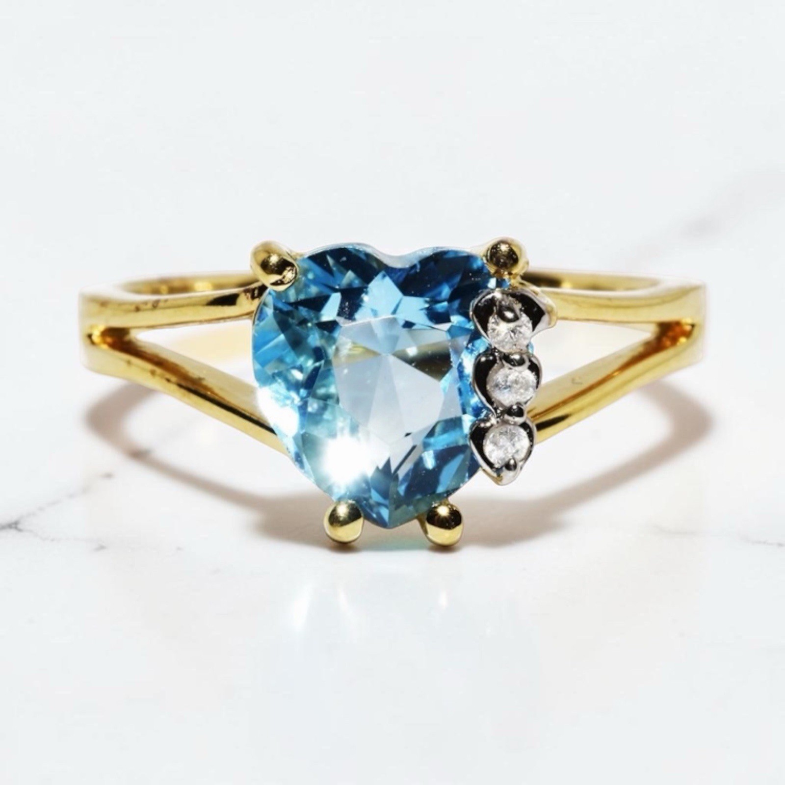Gold Tone 925 Sterling Silver Heart Blue Topaz Prong Set Band Ring 6.25
